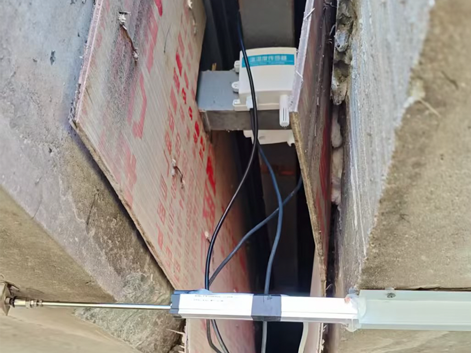 南京东大智能桥梁伸缩缝监测项目